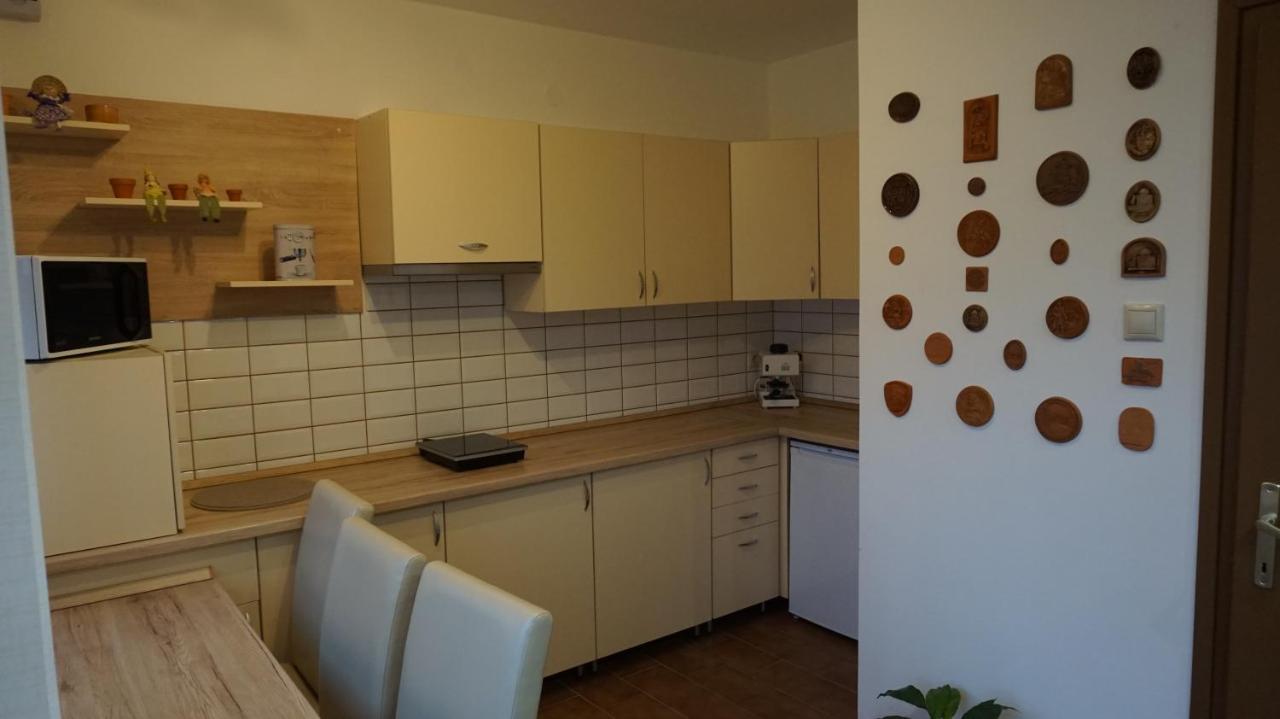 Chloe Apartman Szigetvár Exterior photo